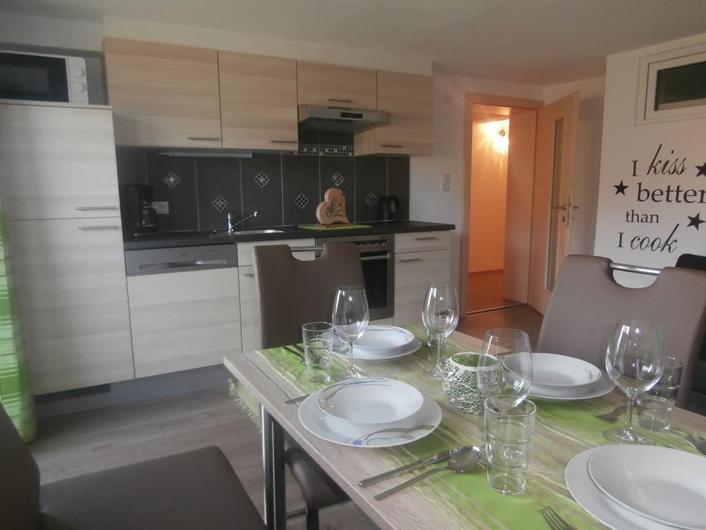Landhaus Claudia Apartment Цел ам Цилер Стая снимка